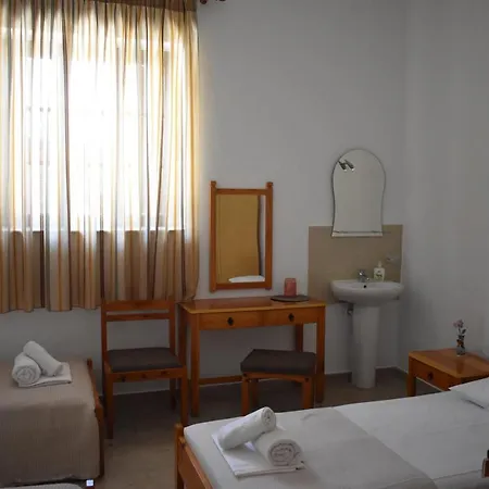 بيت ضيافة Polemarhos 4