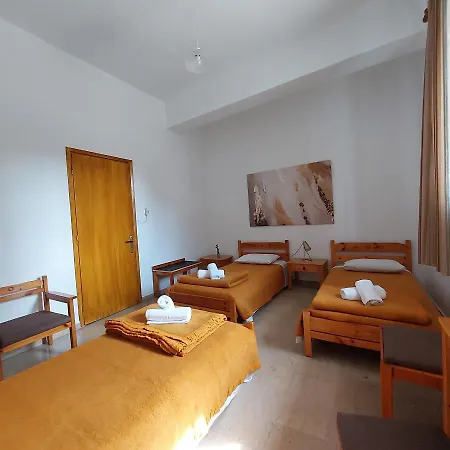 Polemarhos 4 بيت ضيافة كالامباكا